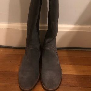 Grey tall Daley Uggs
